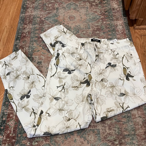 Buffalo David Bitton Denim - NWOT Buffalo David Bitton White and Green Patterned Pants